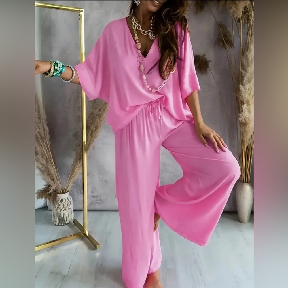Casual Solid Color Pants Set, Half Sleeve V Neck Top & Wide Leg Pants Outfit